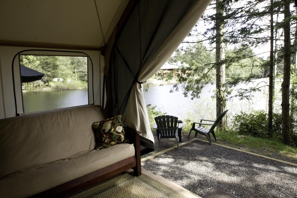 Lakedale Resort At Three Lakes 星期五港 外观 照片