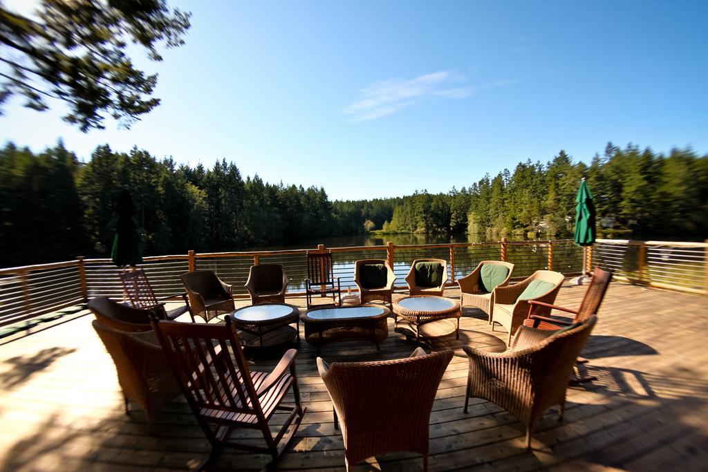 Lakedale Resort At Three Lakes 星期五港 外观 照片